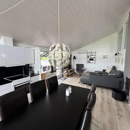 Lojt Village Lovely With Access To Pool, Aabenraa
